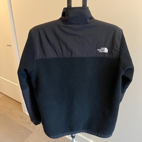 The North Face Black Denali Jacket (Size Medium) - Picture 2 of 8